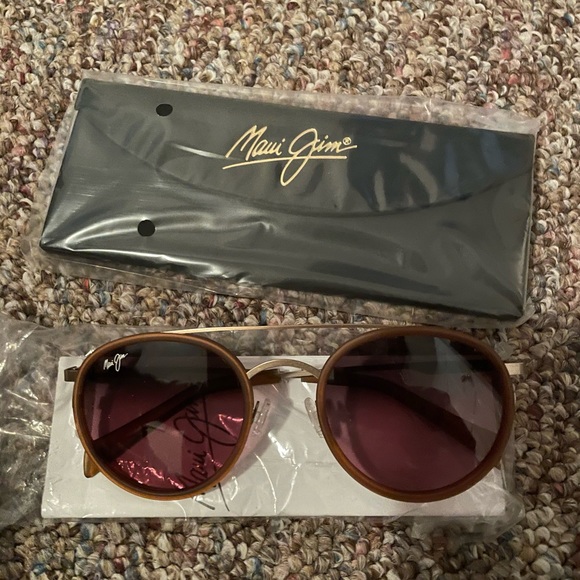 Maui Jim Accessories - NIB maui jim sunglasses unisex even keel